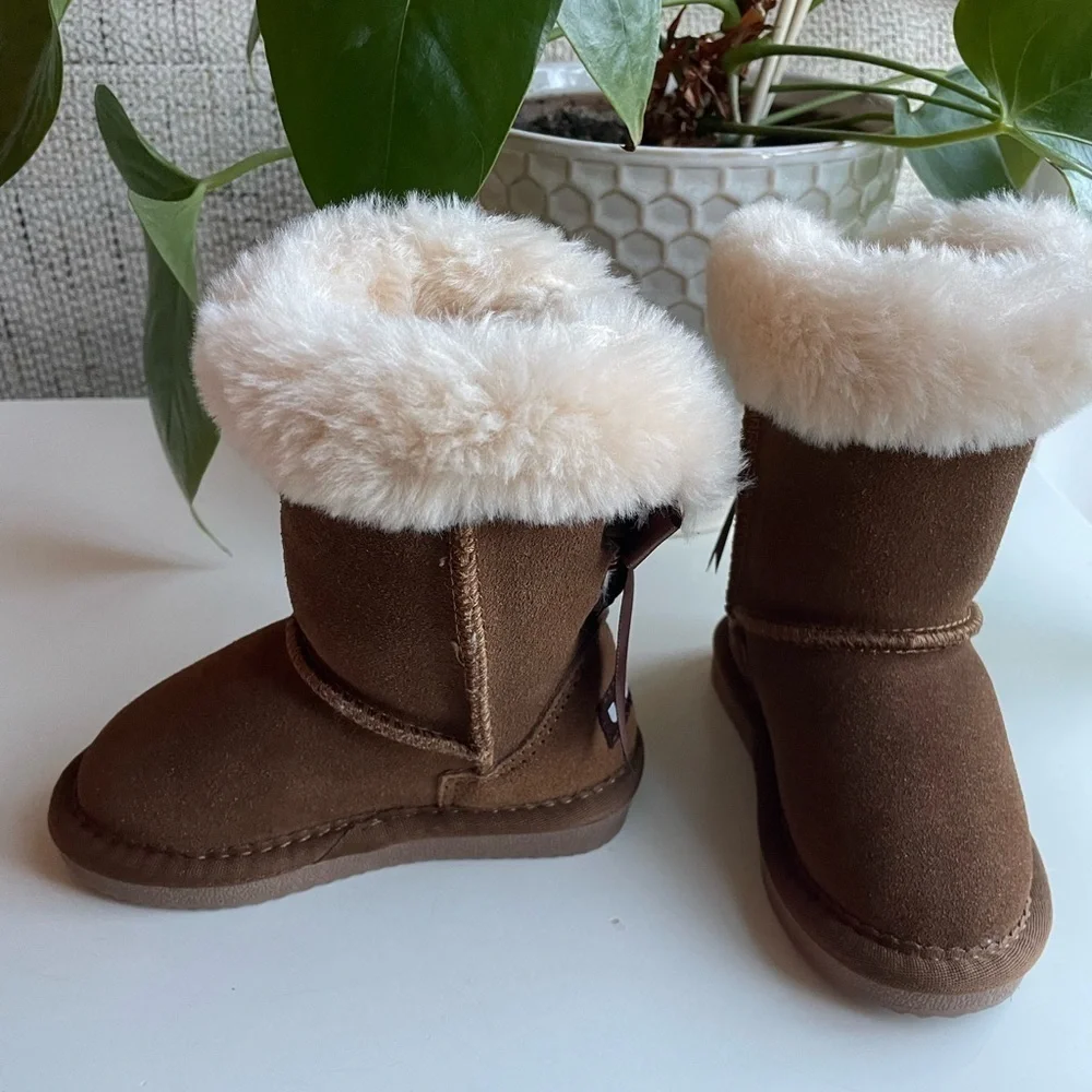 LAMO Toddler Girls Shearling-Lined Boots Size 7